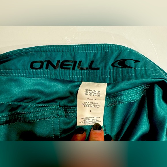 O’Neill surf shorts - Picture 3 of 4